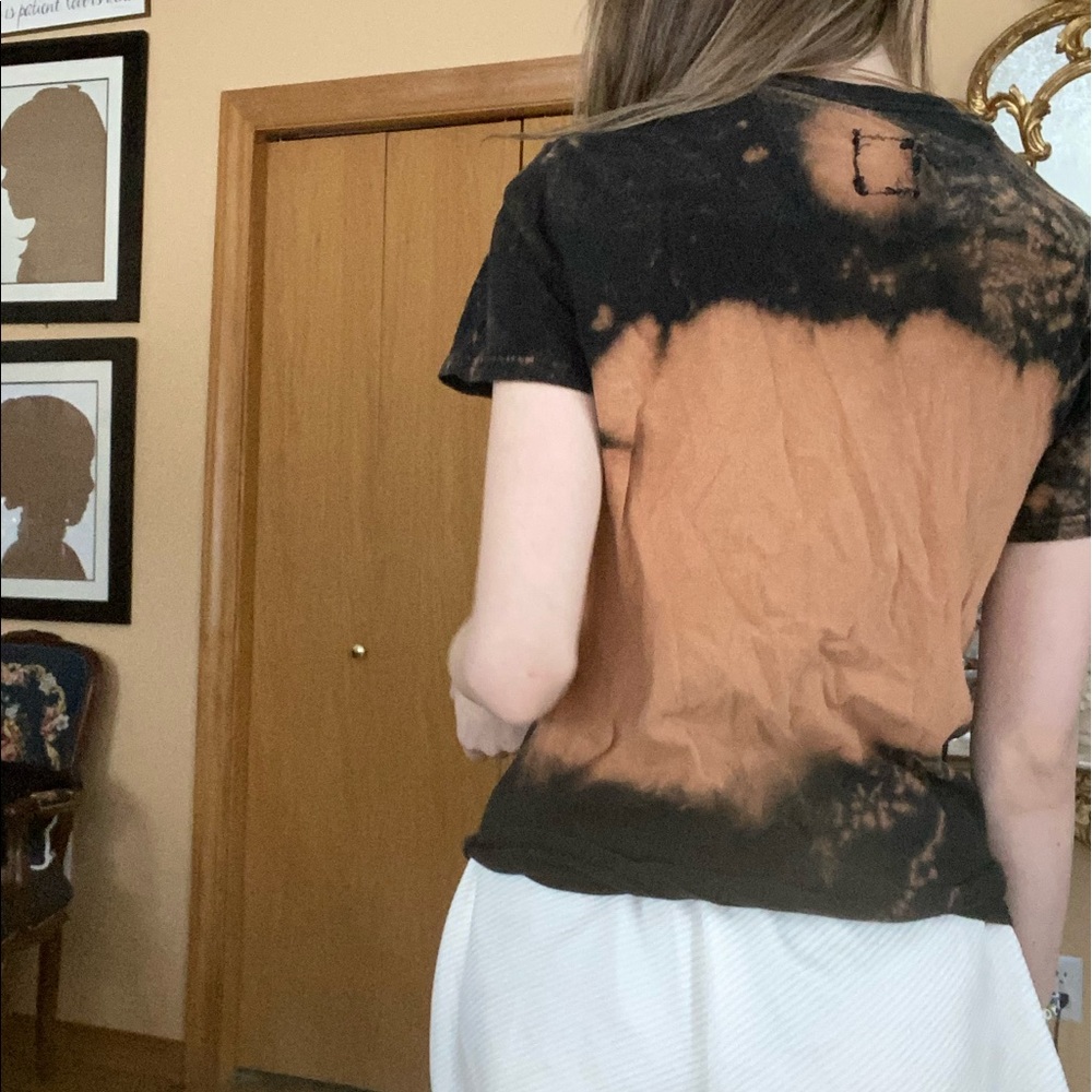 Bleached v neck - Picture 5 of 7